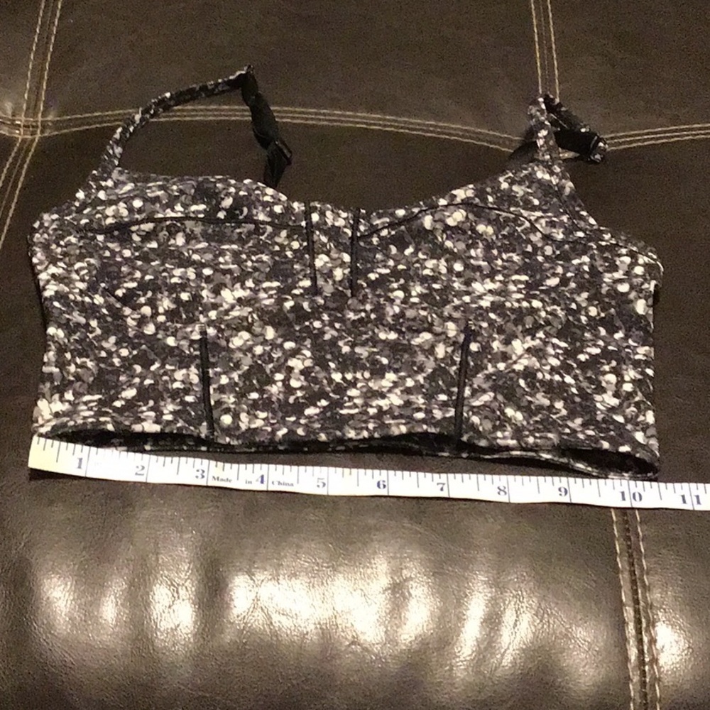 Lululemon Core Set Bra Shimmery Sz 2 - Picture 10 of 10